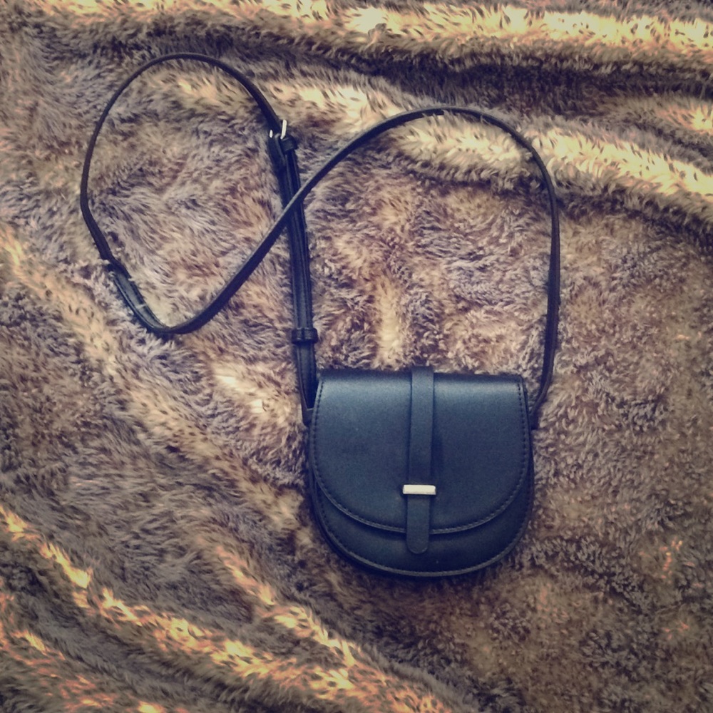 Small black crossbody